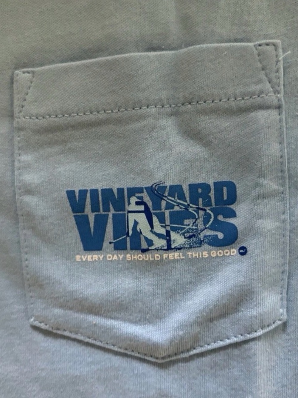 XL Vineyard Vines L/S Blue Skiing Pocket Tee - Picture 2 of 3
